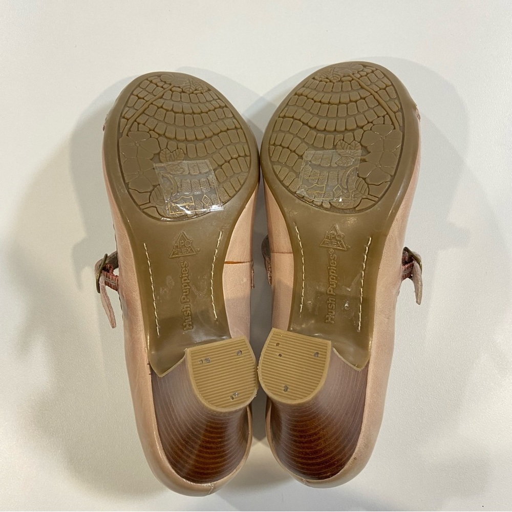 Hush Puppies Mary Jane Leather Brogue Pumps Nude Pink Size 6 Medium oldies heels - Picture 8 of 16
